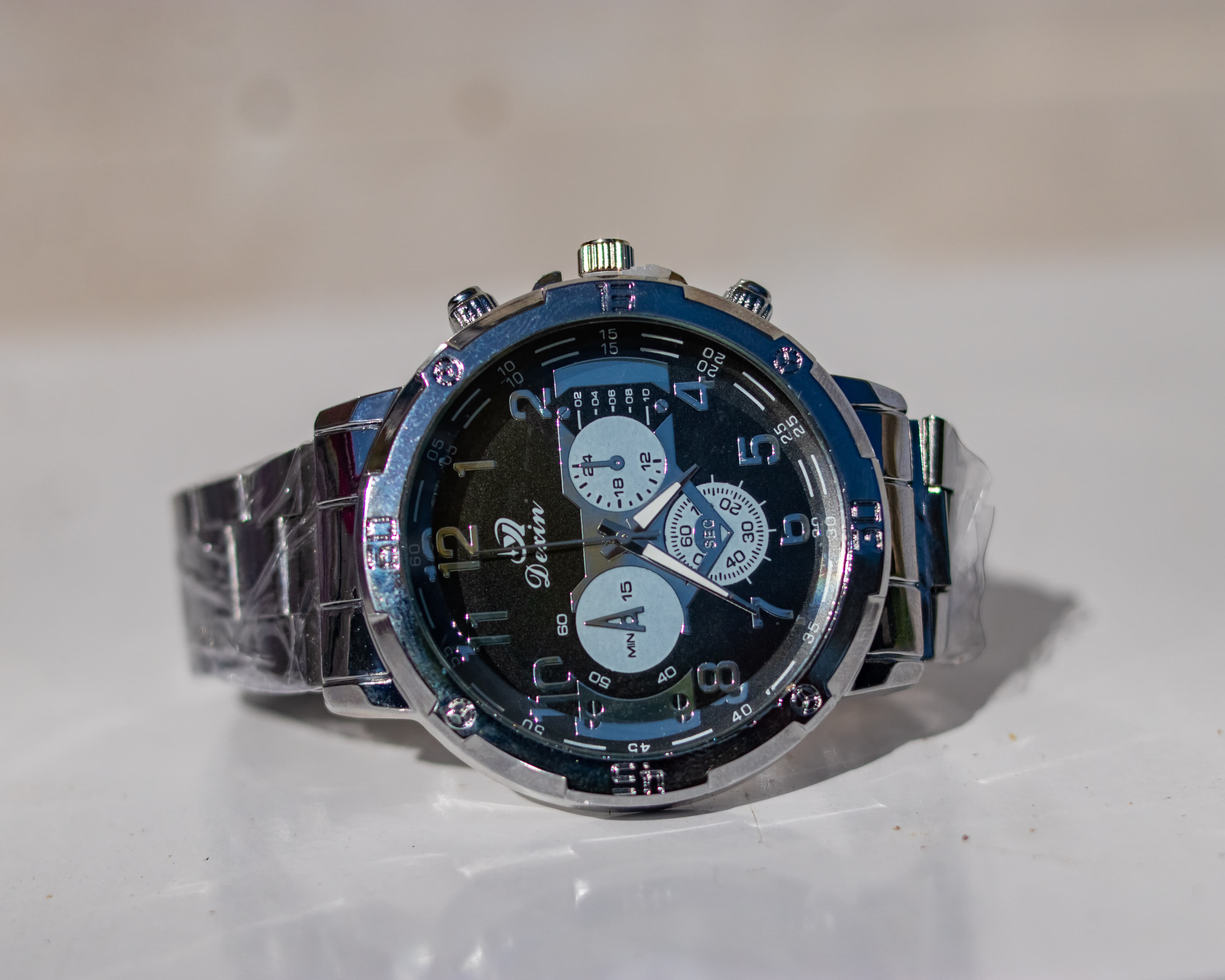 Silver stylish Men wristwatch